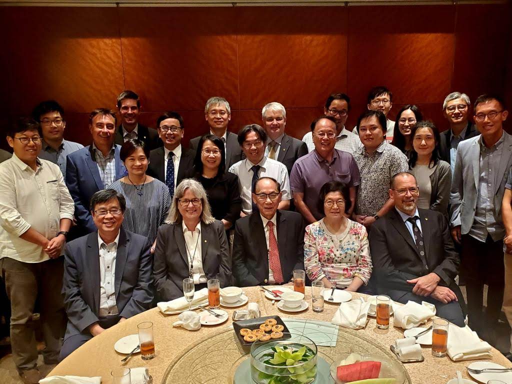 Team members including Prof. Robert Lemieux, Dean of Science and Professor of Chemistry at Waterloo (front right), Prof. David Shum, Dean of the Faculty of Health and Social Sciences at PolyU (front left), and Nobel Laureate Prof. Donna Strickland, Professor of Physics and Astronomy at Waterloo (front, second left).