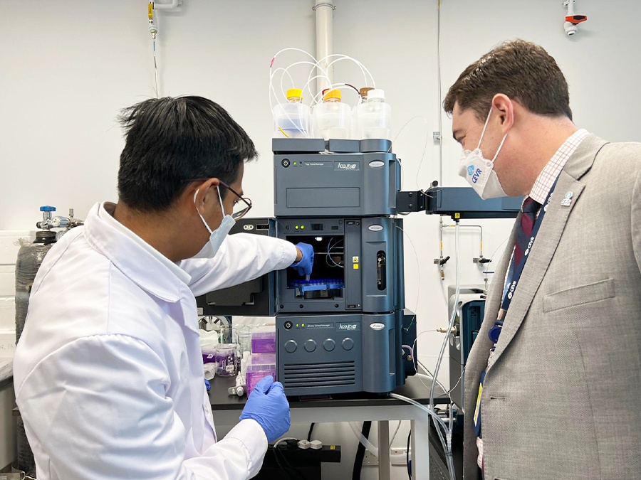 Advanced mass spectrometry and Ultra-Performance Liquid Chromatography (UPLC) platforms in CEVR’s bioscience laboratory, utilized for deep molecular analysis and the development of innovative ocular therapeutics.