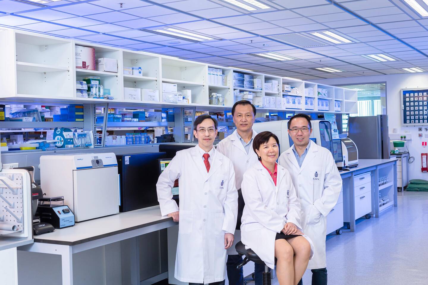 香港神经退行性疾病中心由多名来自科大的知名科学家带领，冀在香港建立一个研究神经退行性疾病的科研枢纽。