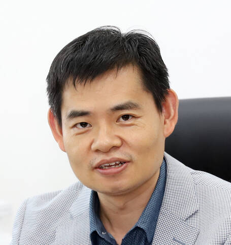 Professor Guangjin Pan